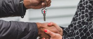 Solo Agent vs. Real Estate Team: Which Model is Best for Buying or Selling in the Tri-Cities?